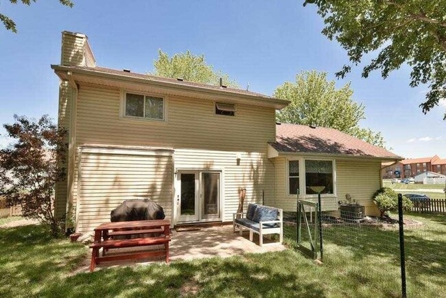 Building Photo - Prime Papillion Location Near Schools & Amenities