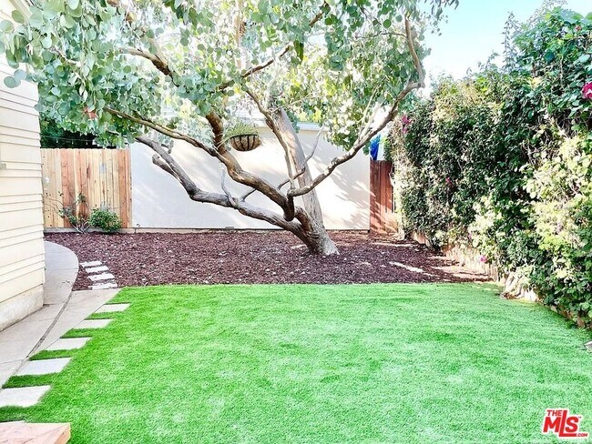 Building Photo - 5744 La Mirada Ave