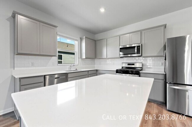 Building Photo - 503 Donnas Vw Wy
