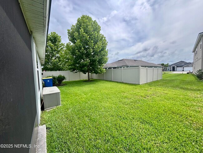 Building Photo - 15702 Chir Pine Dr