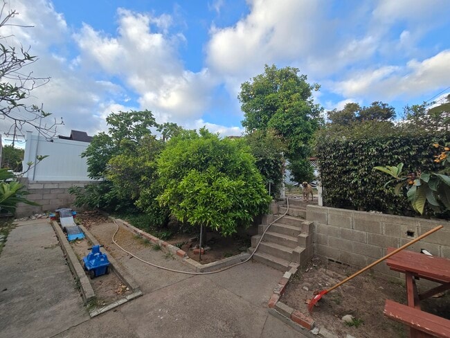 Building Photo - 344 Cardiff St