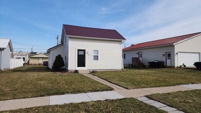 Building Photo - 129 Youlon St St