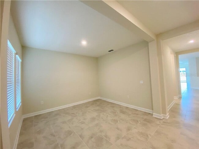 Building Photo - Gorgeous brand new house 4 bedrooms 3.5 bathrooms lake view