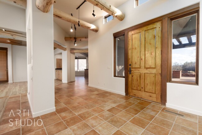 Building Photo - Beautiful Home in Kayenta