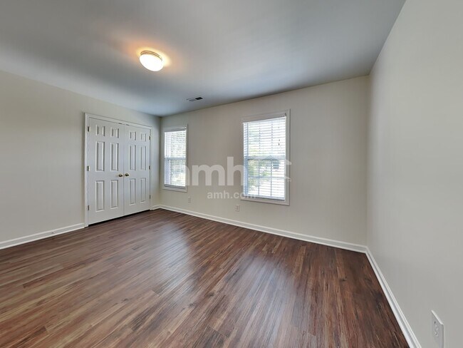 Building Photo - 1860 Francis Mill Ct
