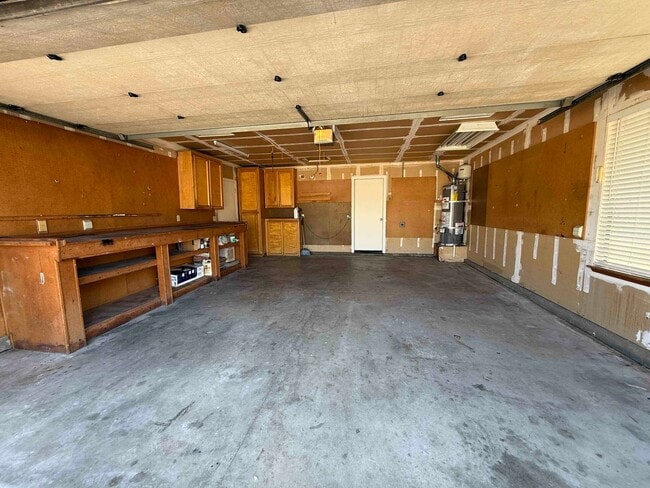 Building Photo - 3 Bed Antelope Home Close to Schools