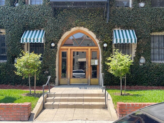 Primary Photo - Studio Vacancy