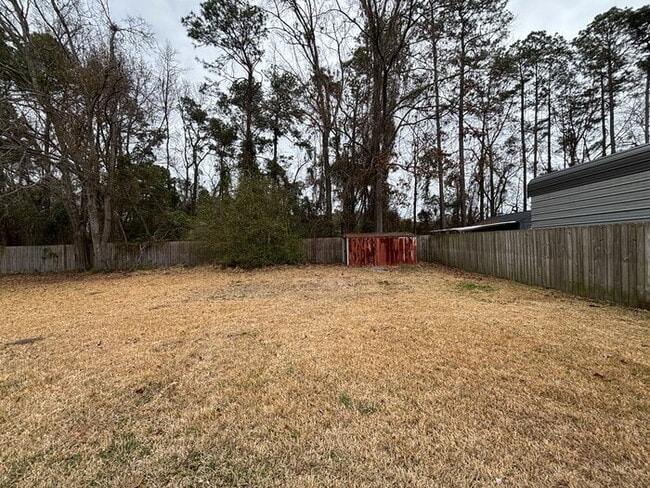 Building Photo - 115 Aylesbury Rd