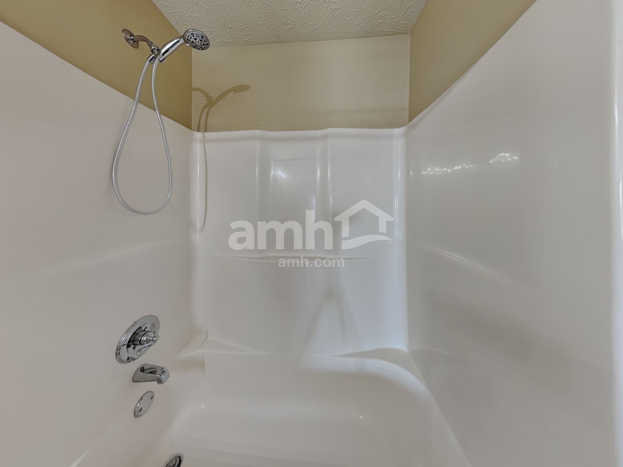 Building Photo - 16698 Maraschino Dr