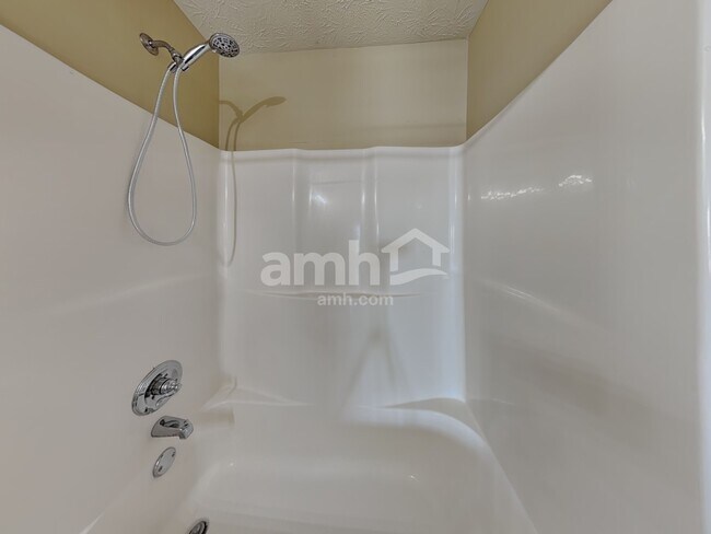 Building Photo - 16698 Maraschino Dr