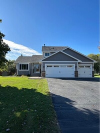 Building Photo - 4619 Ladyslipper Ave N