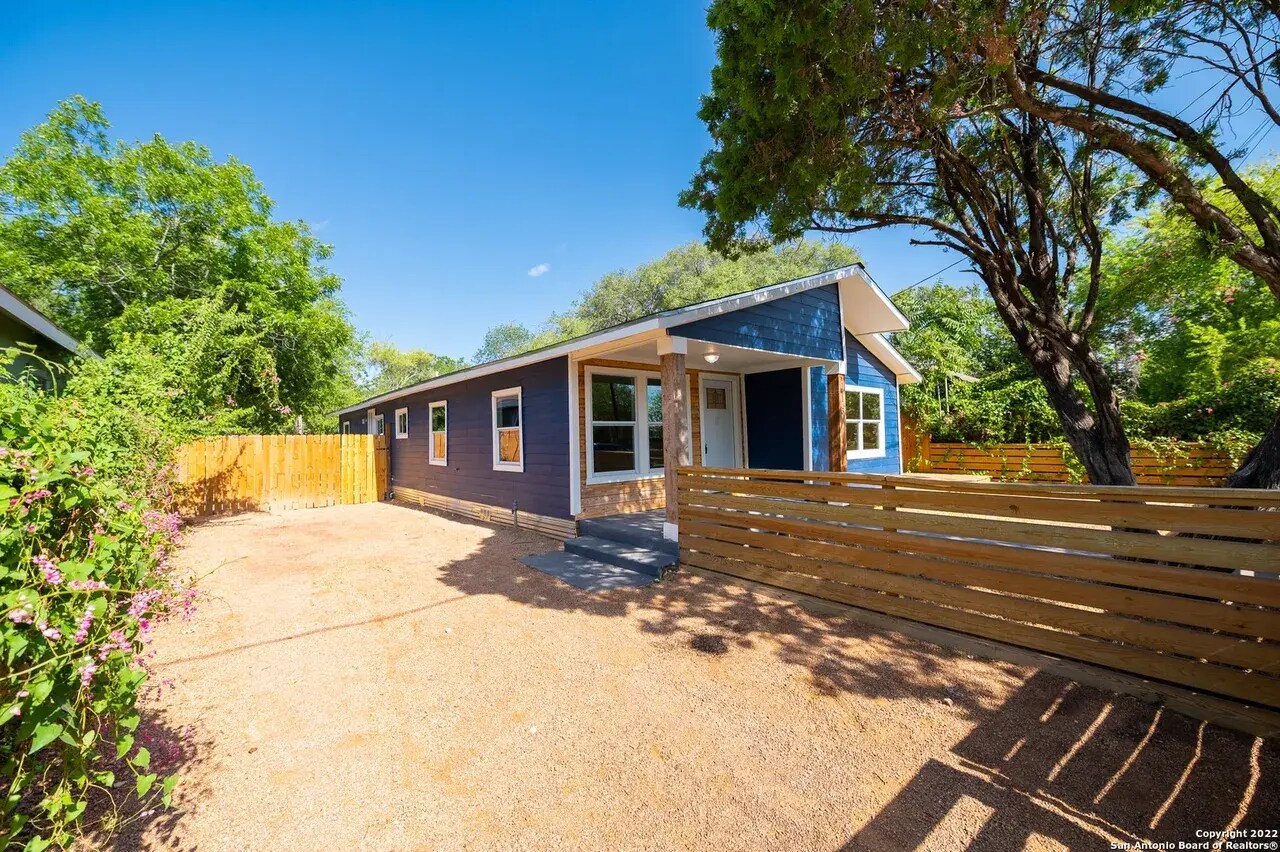 Building Photo - 115 San Salvador Ave