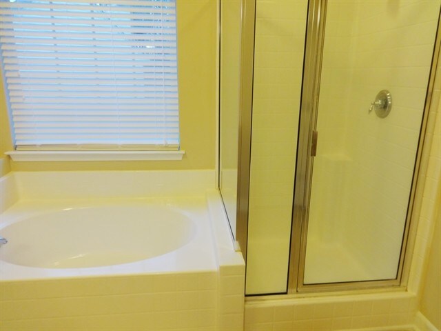 Building Photo - 4007 Braemar Ct