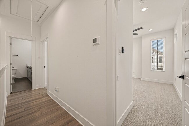 Building Photo - 7707 Johanna Pk Dr