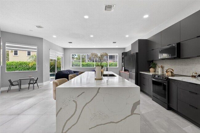 Building Photo - 2167 SW 176th Terrace
