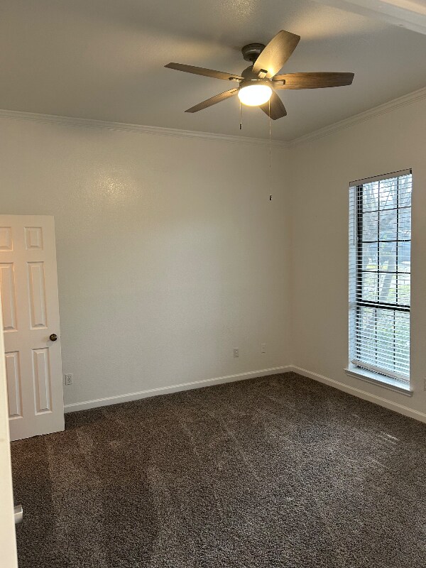 Building Photo - 801 Summit Dr