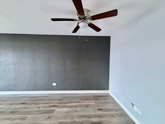 Interior Photo - 520 Rentals