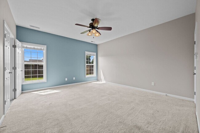 Building Photo - 115 Ravenscroft Way
