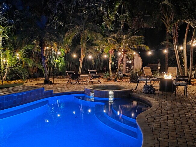 Building Photo - 8121 SE Orchard Terrace