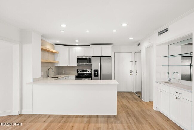 Building Photo - 4726 Bay Point Rd