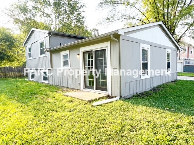 Primary Photo - 3821 N Wittfield St