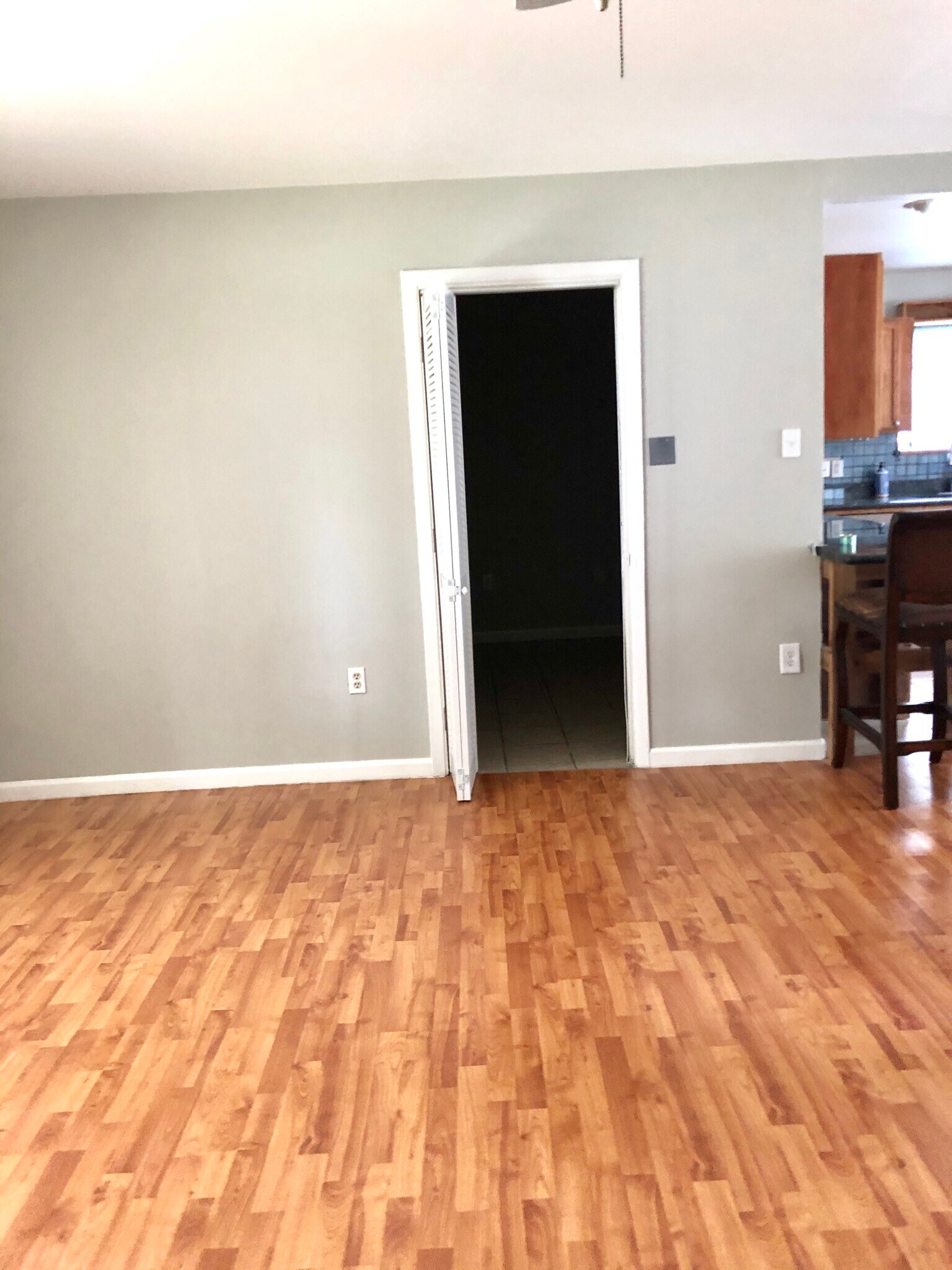 Laundry room entrance - 343 Huntington Dr