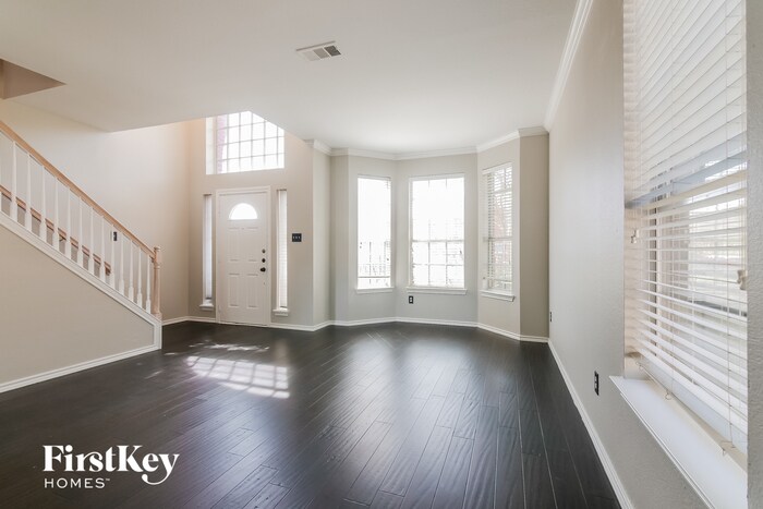 Building Photo - 6605 Sandgate Dr