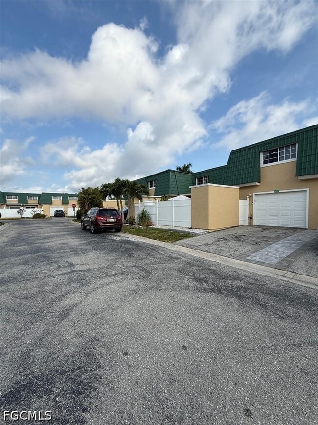 Building Photo - 4797 Albacore Ln