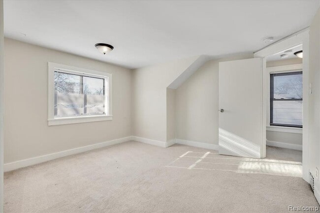 Building Photo - 60 W Harry Ave