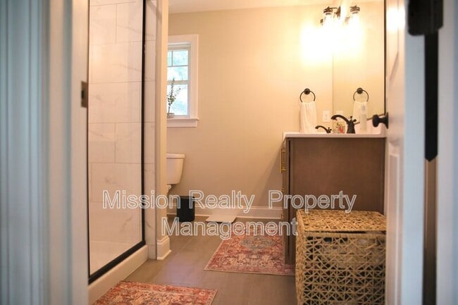 Building Photo - 5300 Wingfield St