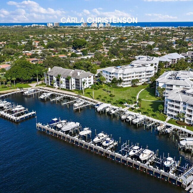 Building Photo - 243 Bay Colony Dr N