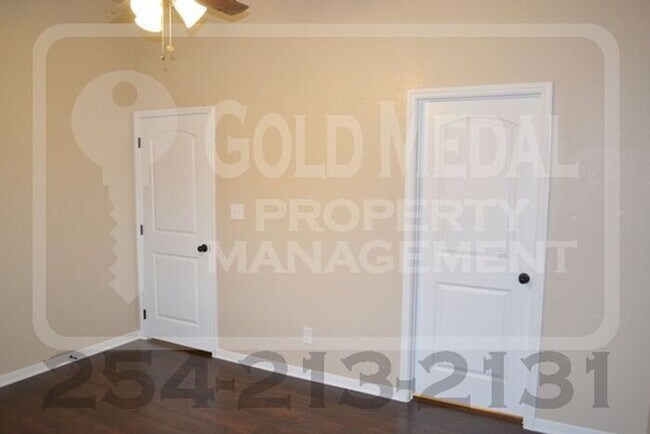 Building Photo - 1104 Grace Point Dr