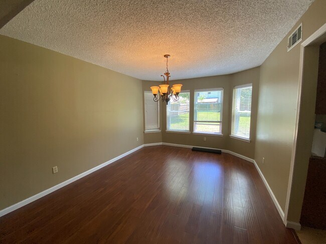 Building Photo - 1619 S Fir Pl