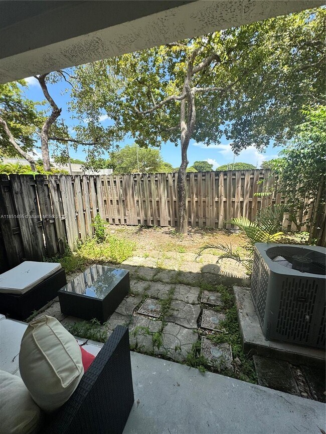 Building Photo - 14059 SW 120th Ct