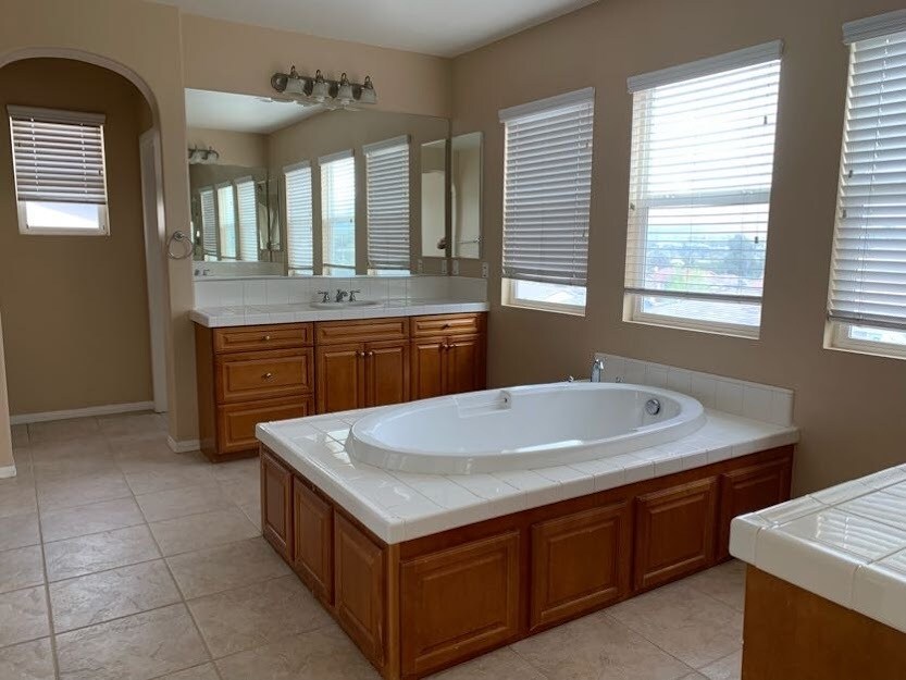 Master bathroom - 12156 Scenic View Ter