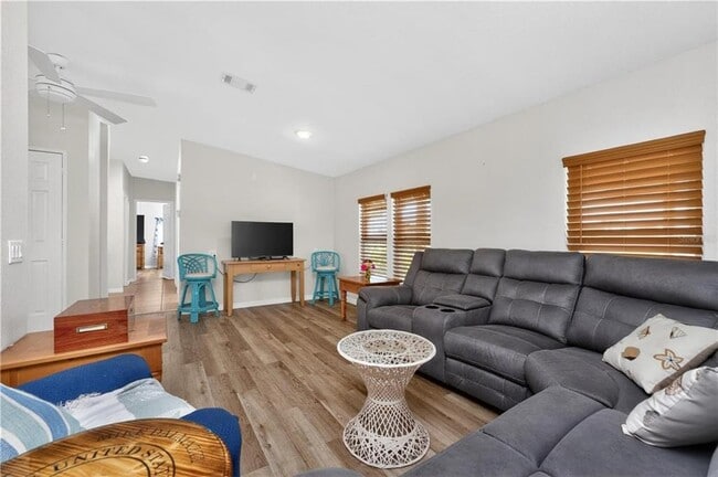 Building Photo - 6115 Shearwater Dr