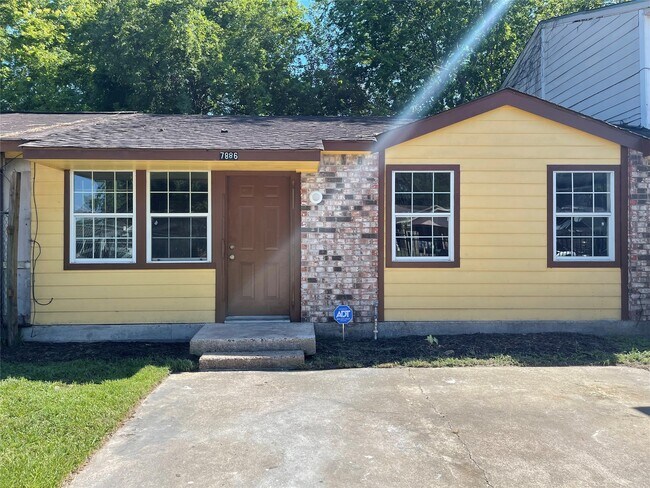 Building Photo - 7886 Locksley Rd