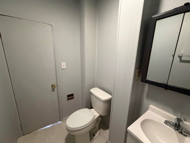 Building Photo - 36 Griffin-S