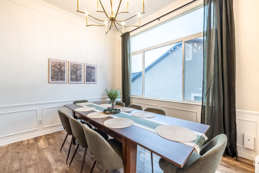 Building Photo - 1267 E Hickenlooper Way