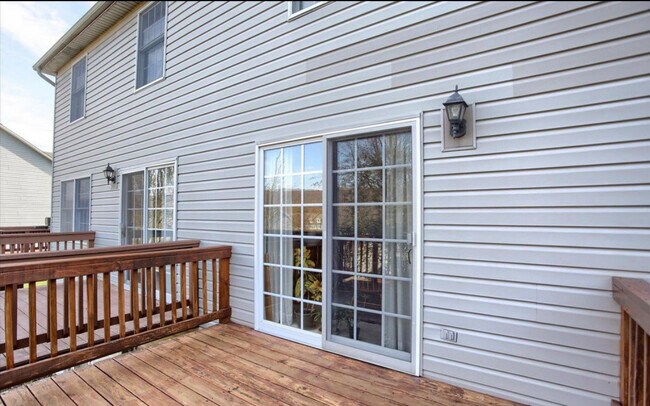Building Photo - 4080 Darius Dr