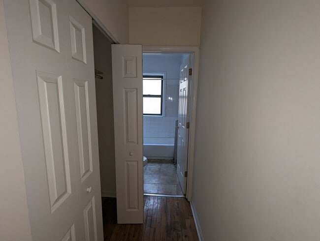 Building Photo - 2334.5 N Spaulding Ave