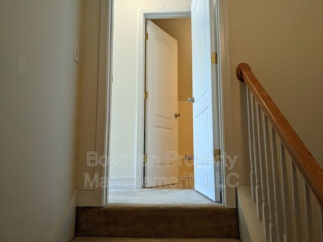 Building Photo - 503 Southern Ct