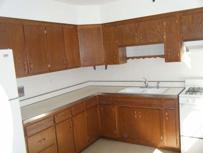Primary Photo - 7222 Dixon St