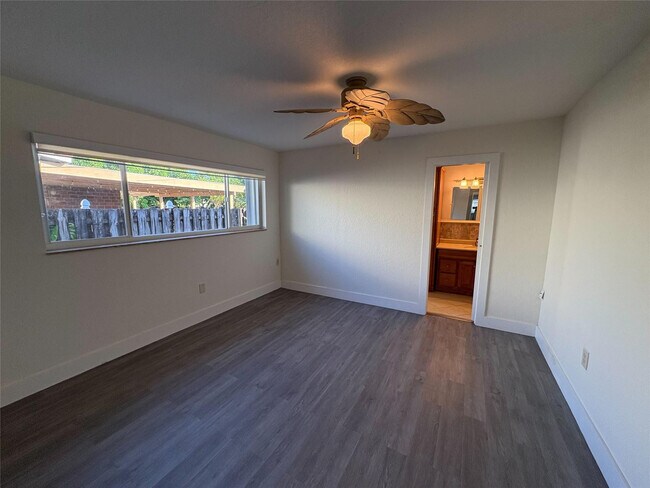 Building Photo - 9310 NW 26th St