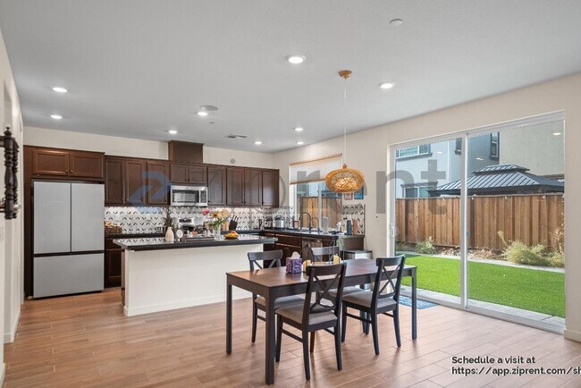 Building Photo - 5378 Shenandoah Vly Ln