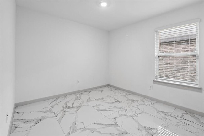 Building Photo - 7122 Telford Holw Trl