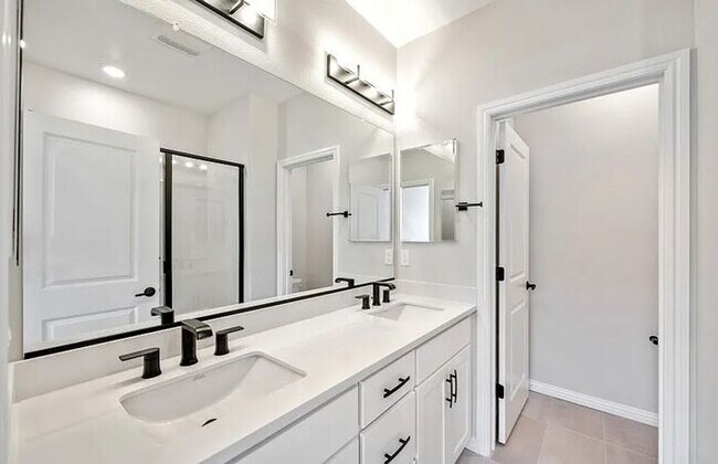 Building Photo - 125 Waters Park Cir