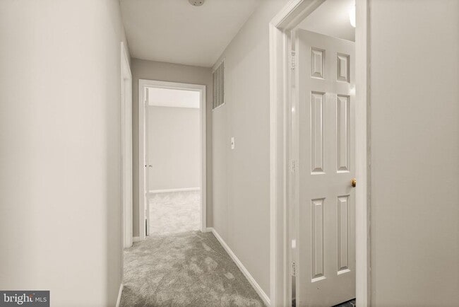 Building Photo - 318 Evergreen Mills Rd