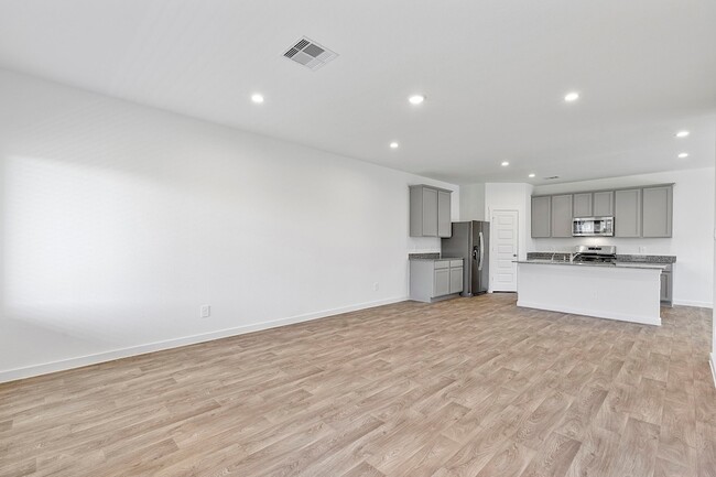 Building Photo - 31634 Whittis Hl Wy