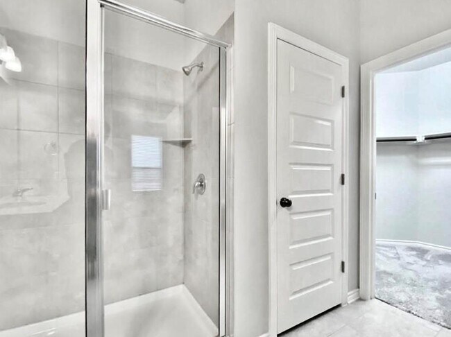 Building Photo - 816 Alta Wy